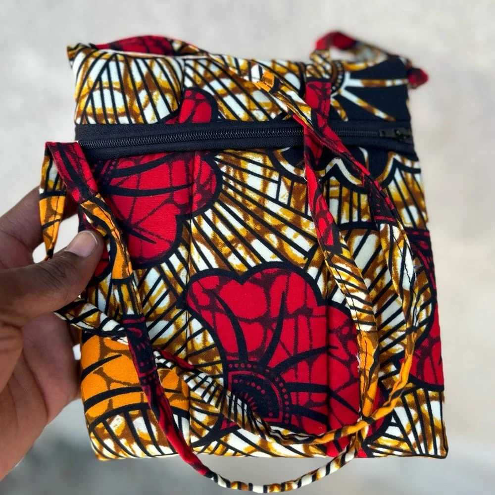 NW 💯 cotton Vlisco fabric African Print Crossbody Sz 7”x 6”